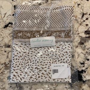 India Armory Pareo in coco spot, new in package.